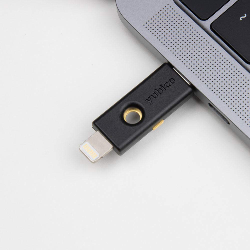 YubiKey 5Ci - Two Factor Authentication Android/PC/iPhone Security Key, Dual Connectors for Lighting/USB-C - FIDO USB Password Key, Protect Online Accounts with More Than a Password