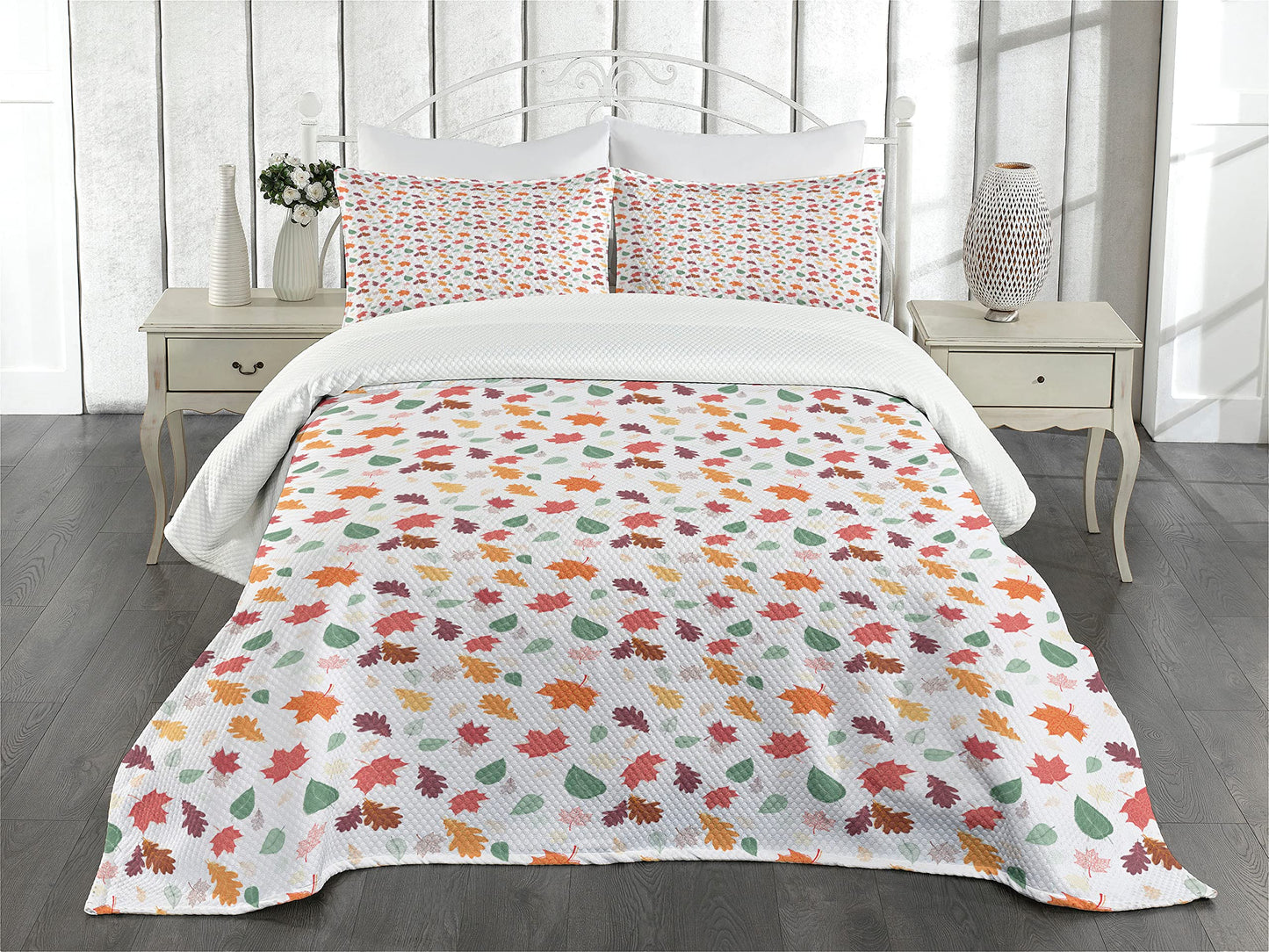 Fall Leaves Bedspread, Hand Dr n Leaves Pattern Autumn Shades October Vibes and Floral, Decorative Quilted 3 Piece Coverlet Set with 2 Pillow Shams, Queen Size, Maroon Teal