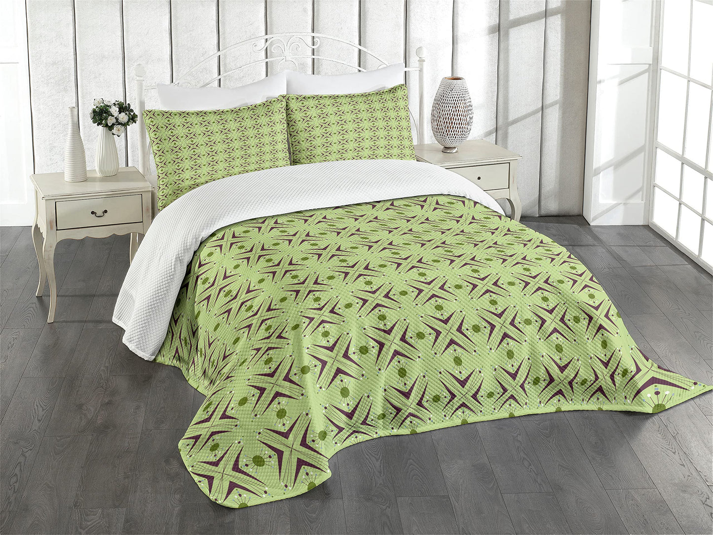 Mid Century Bedspread, Atomic Form Boomerang Details Dots and Crossed Lines, Decorative Quilted 3 Piece Coverlet Set with 2 Pillow Shams, Queen Size, Green Plum