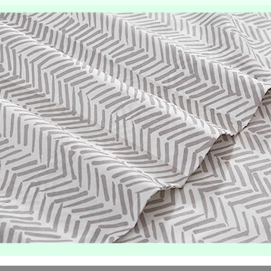 Breathable Hotel Queen Bedding Set - Cozy Microfiber Sheets & Pillowcases with Deep Pockets, Hypoallergenic & Fade Resistant - Grey Chevrons Comfort Collection