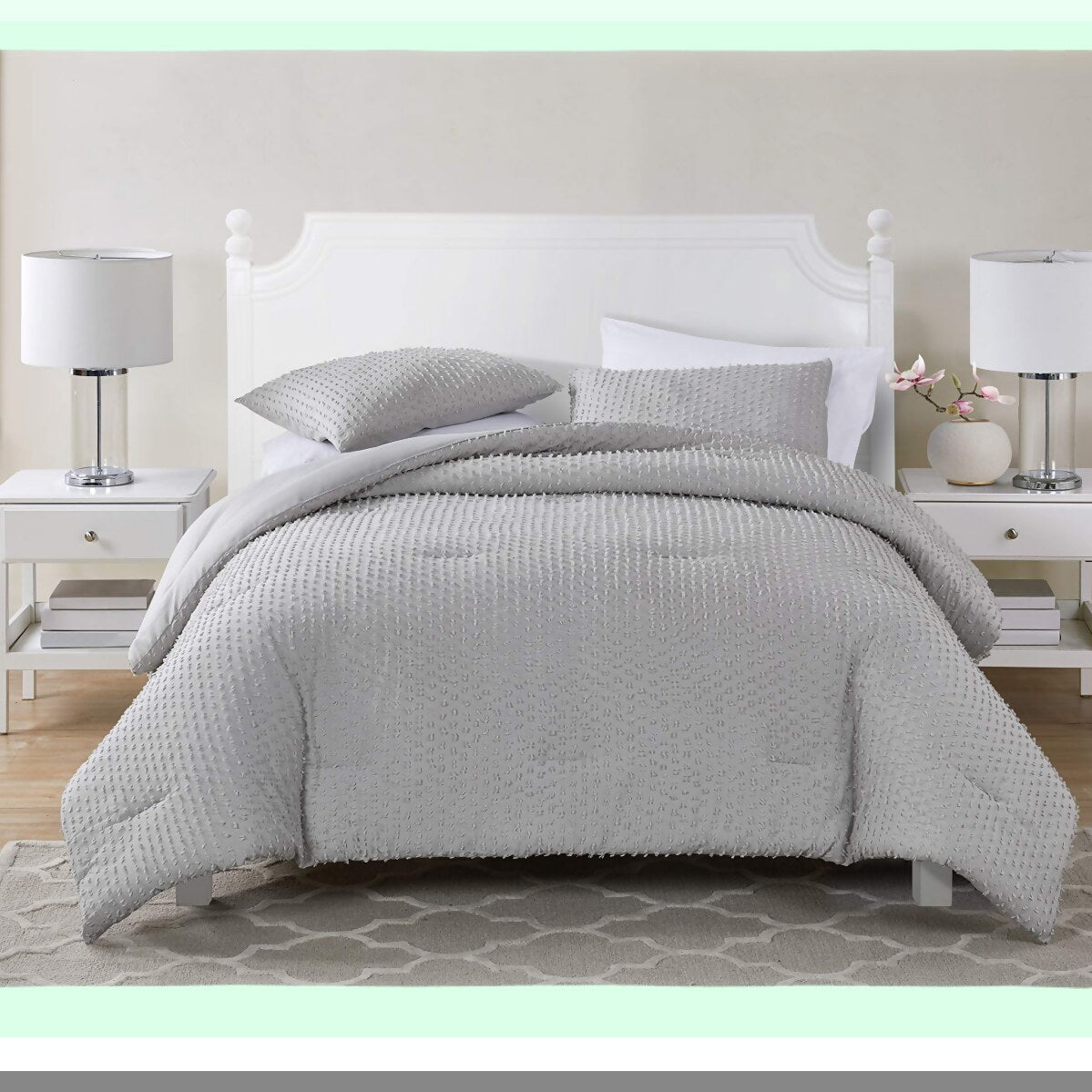Luxury Grey Dream 3-Piece Comforter Set - Full/Queen Size Bedding with Matching Shams - Elegant Room Decor for Chic Home - Soft and Cozy Bed Set