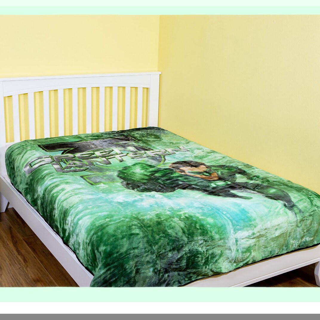 CozyGreen Lantern Twin Plush Throw - Perfect for Beds, Sofas, Couches, Picnics, and Camping - 60"x 80""