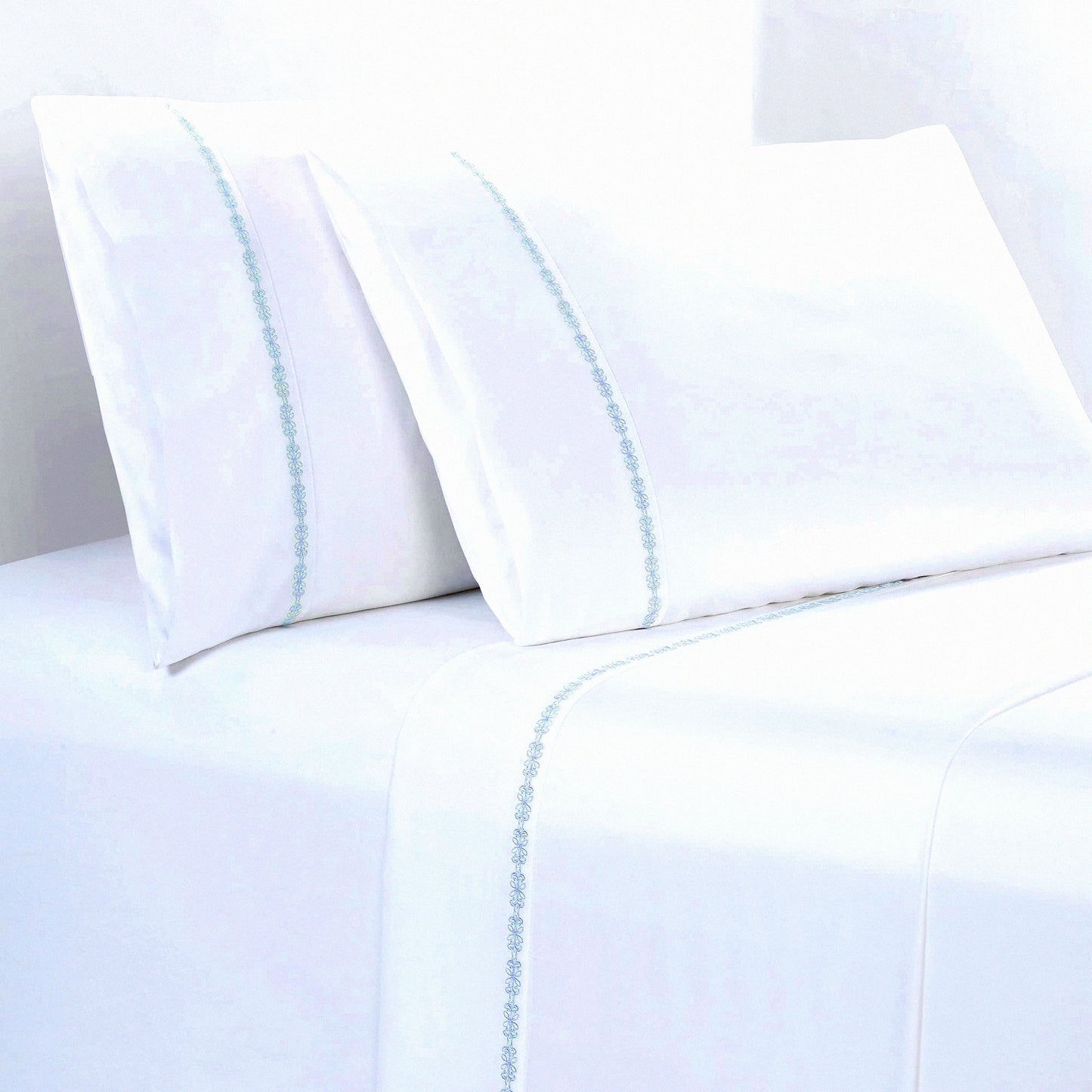 Luxury Laurel 350 Thread Count Hotel Style Cotton Sheet Set - Full Size White with Light Blue Embroidery - 4 Piece Bedding Bundle - Soft & Breathable - Includes Flat Sheet, Fitted Sheet, 2 Pillowcase
