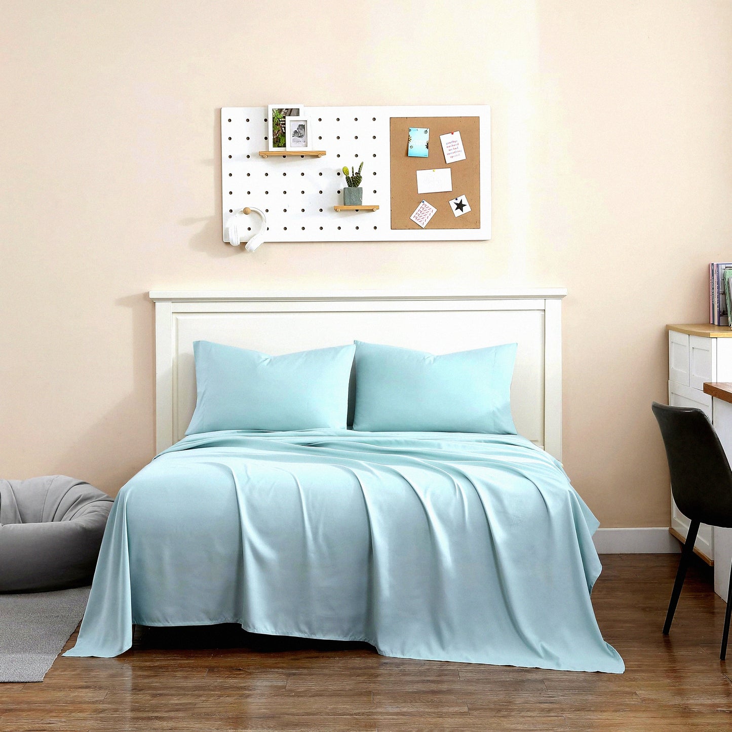 Luxury Blue Microfiber Dream Sheets - Ultra Soft Bedding Set with True Click Technology - Hypoallergenic, Wrinkle Resistant, Deep Pocket - Queen Size