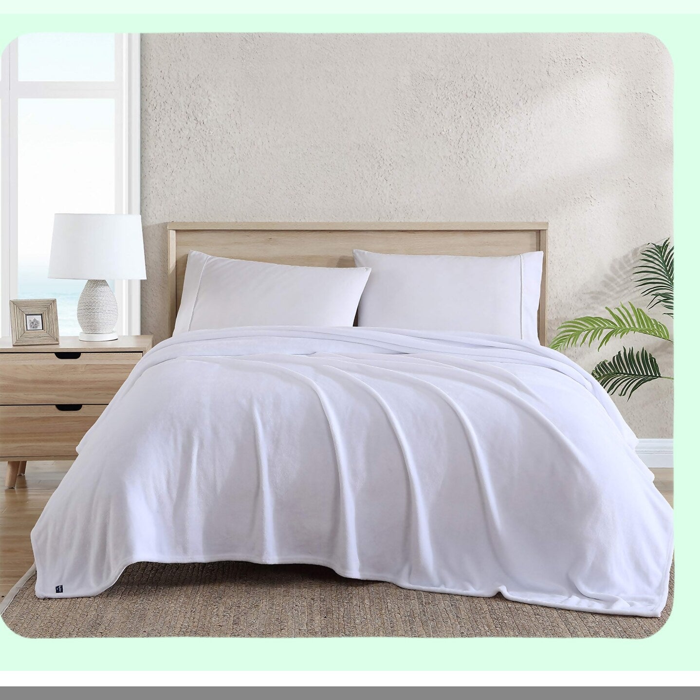 CozyDream Ultra Soft Twin Blanket - Plush Fleece Bedding for Warm Home Decor in White