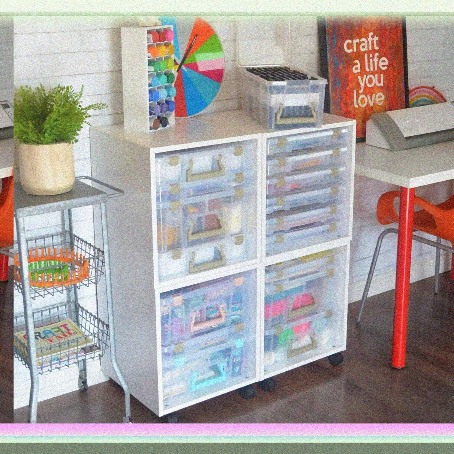 Clear Plastic Art Organizer 1-Compartment Case