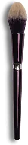 Tapered Highlight Makeup Brush for Seamless Application