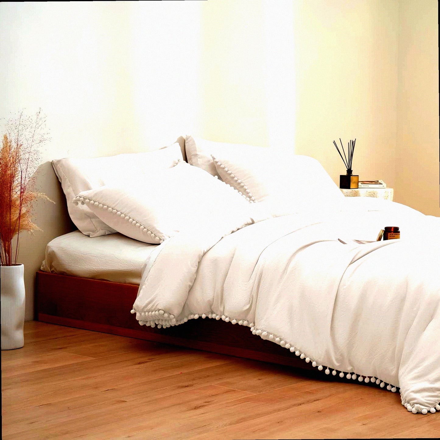 Boho White Pom Pom Queen Comforter Set - 5 Piece Bedding Set with Fringe, 2 Pillowcases, 2 Pillowshams - Queen Size Comforters