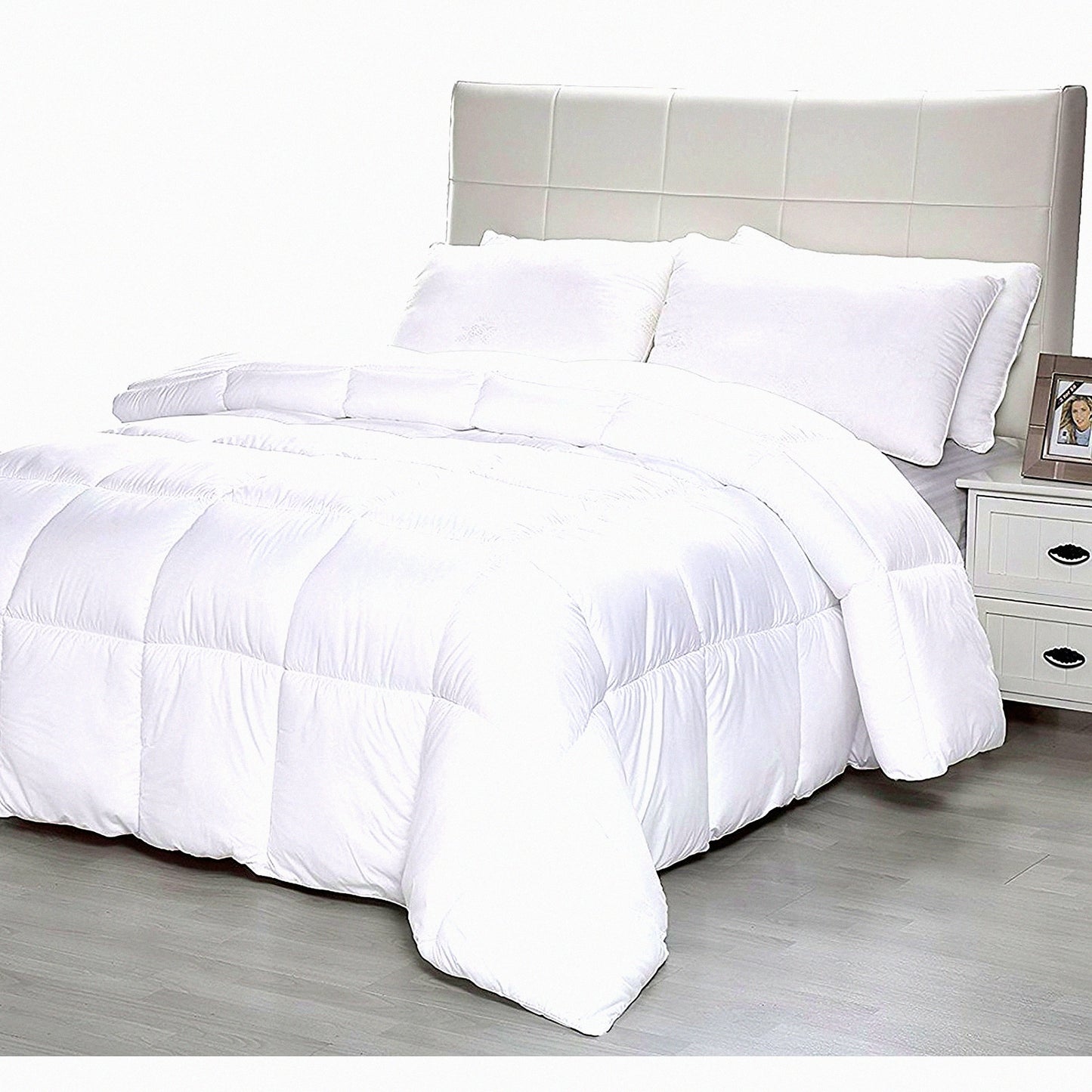 Luxury Peach Fabric Quilted Comforter - Queen Size All-Season Duvet Insert, Light Weight 350gsm Down Alternative Fiber, Hotel Quality Machine Washable Bedding