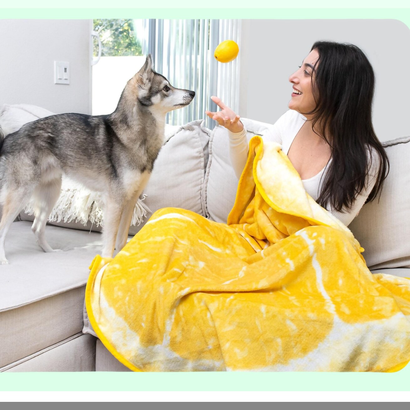 Sunny Comfort Lemon Slice Fleece Throw Blanket - 60 Inch Cozy Round Design