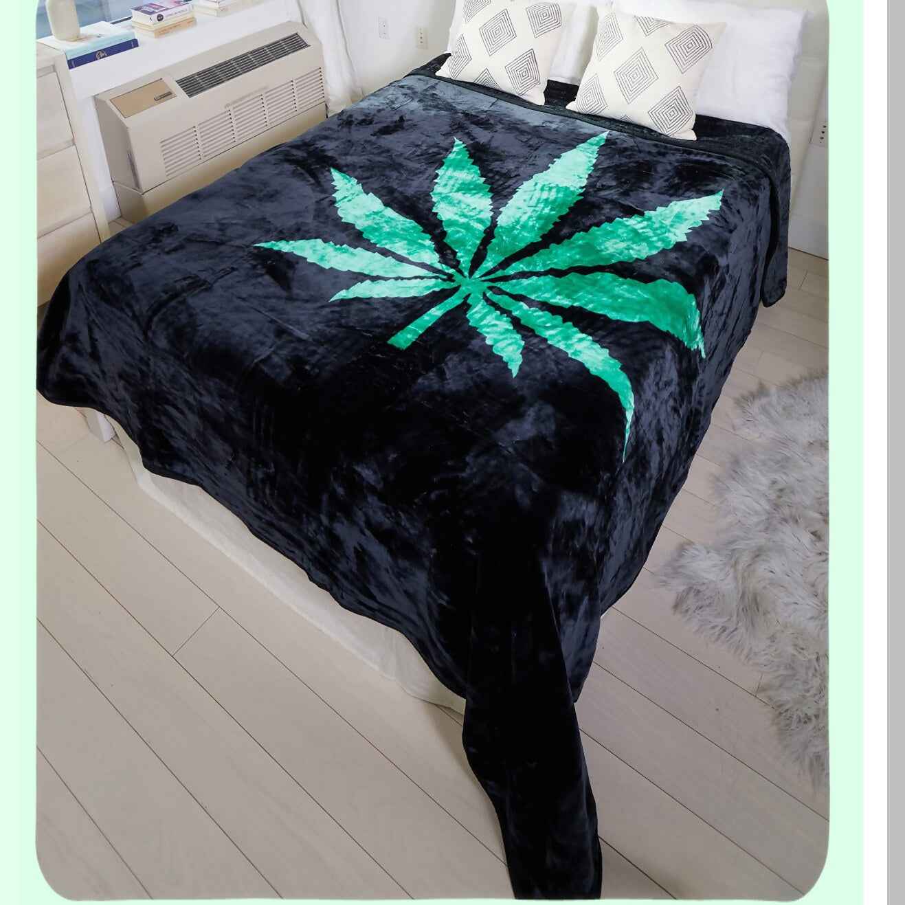 CozyLeaf Queen Size Blanket - Ultimate Stoner Decor, Pot Leaf Design, Perfect Throw for Adults, Ideal Marijuana Gift