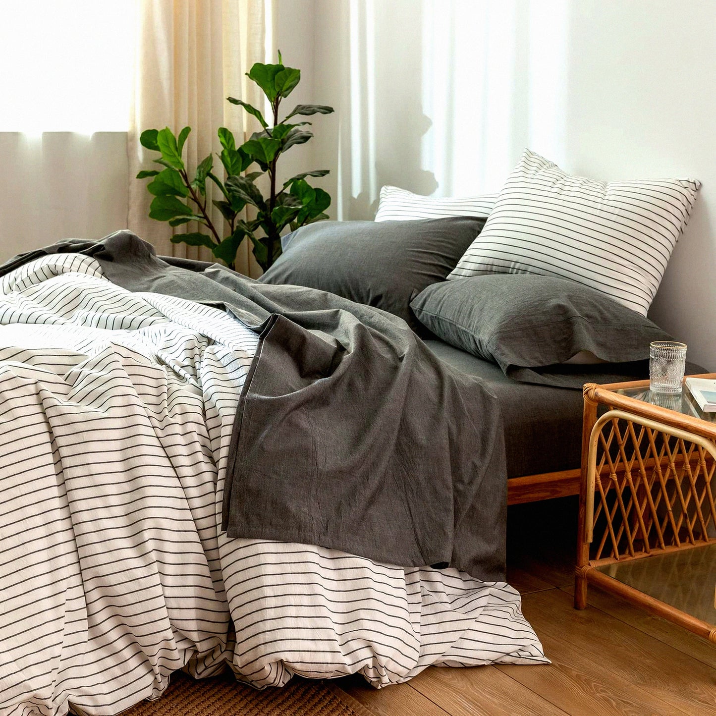 LuxeLinen Dark Grey Twin Bedding Set - 100% Washed Cotton, Breathable & Durable Sheets, Soft & Comfy Linen-Like Texture for a Cozy Night's Sleep.