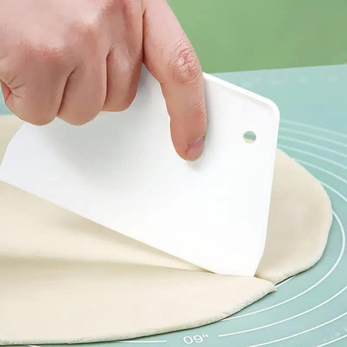 MODAIO-2pcs Small Pasta Cutting Knife, Trapezoidal Plastic Scraper, Cake Scraper-White