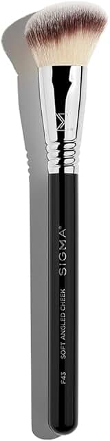 Soft Angled Cheek Brush