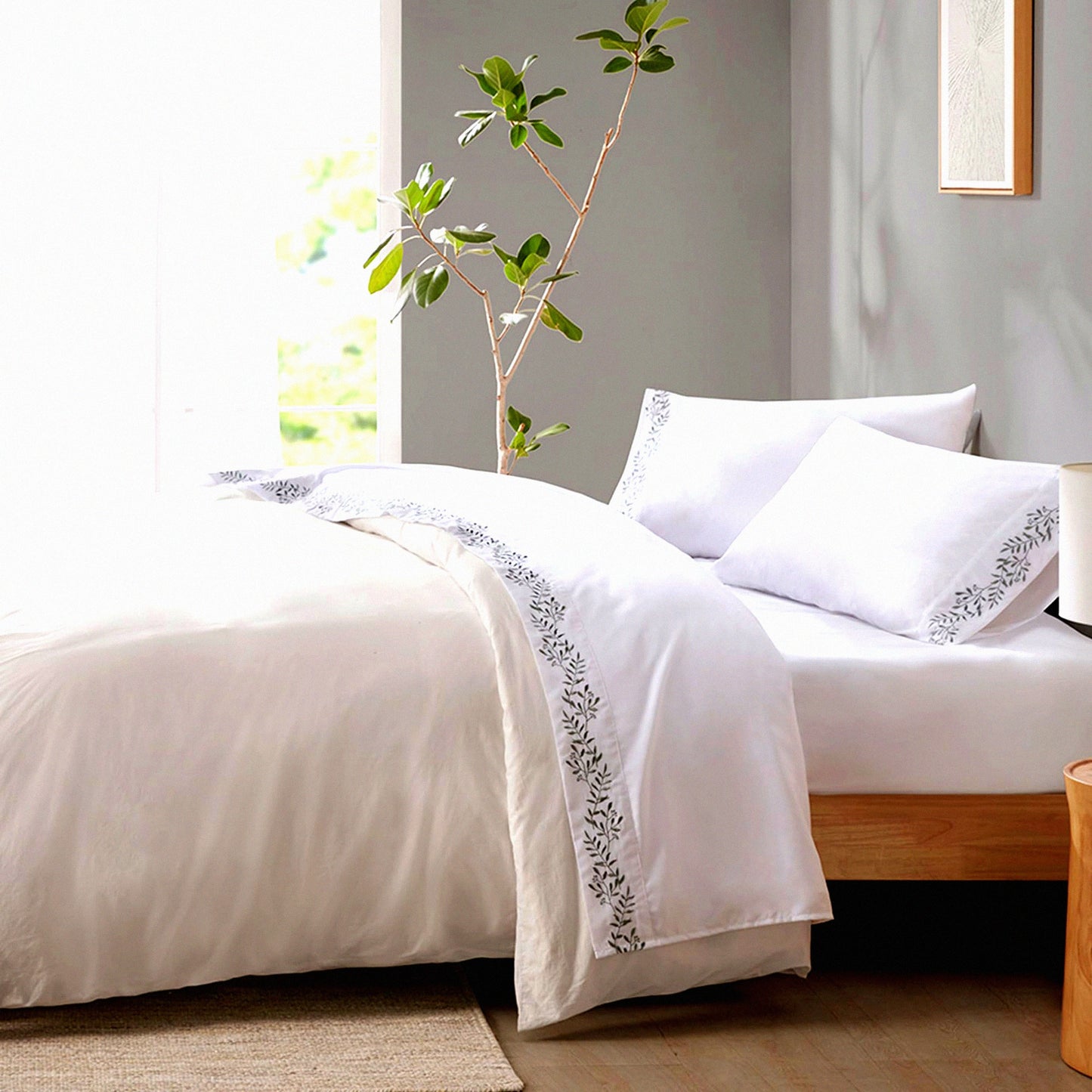 Luxury Vineyard Collection Microfiber Bedding Set - Soft Brushed Sheets with Elegant Embroidery Hem Design, Premium Elastic Pocket, All Season Pillowcases - Green Vine 4 Piece