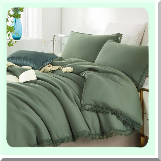 Boho Green Comforter Set - Shabby Chic Farmhouse Bedding - Microfiber Aesthetic 3-Piece Bed Set - Gifts for Women and Men - Includes Comforter and Pillowcases