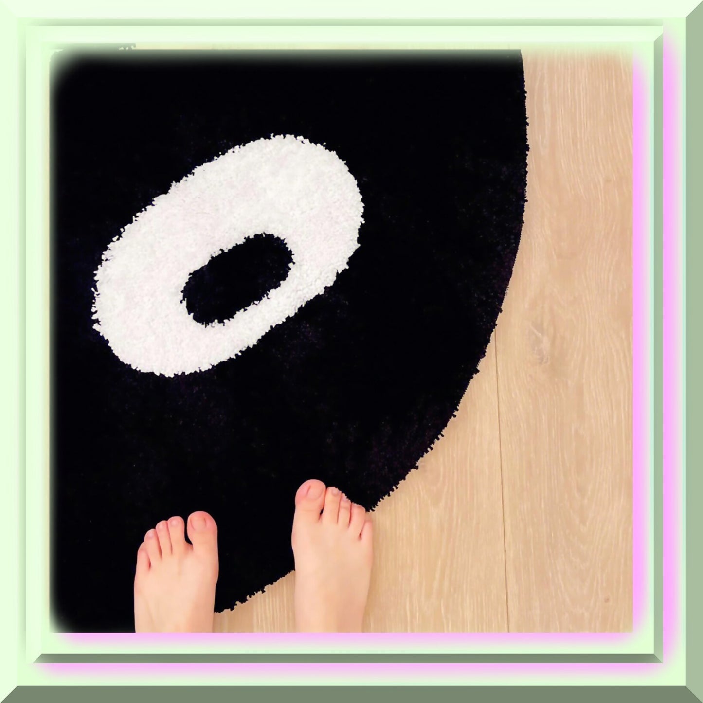 Black and White Bathroom Rug, 23.5" Non-Slip Washable