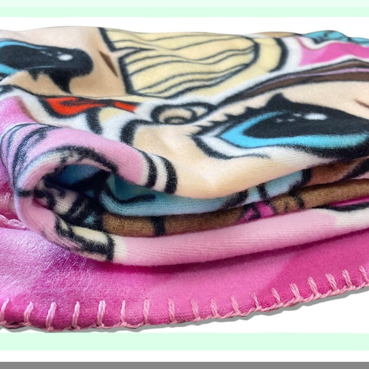 CozyDreams Fleece Blanket - Ultimate Comfort for Snuggling and Relaxation