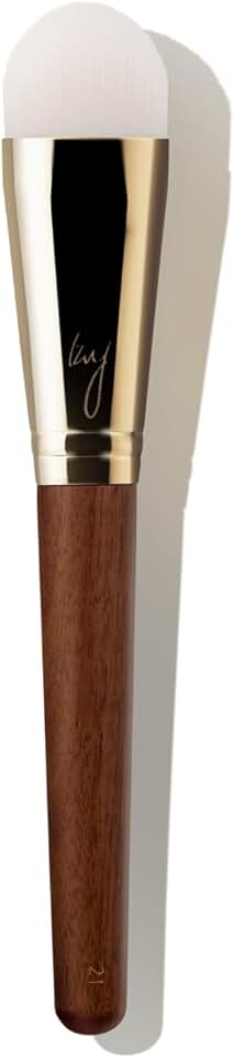 Foundation brush for smooth, flawless makeup application
