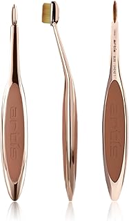 Linear Makeup Brush with Metal Handle in Rose Gold