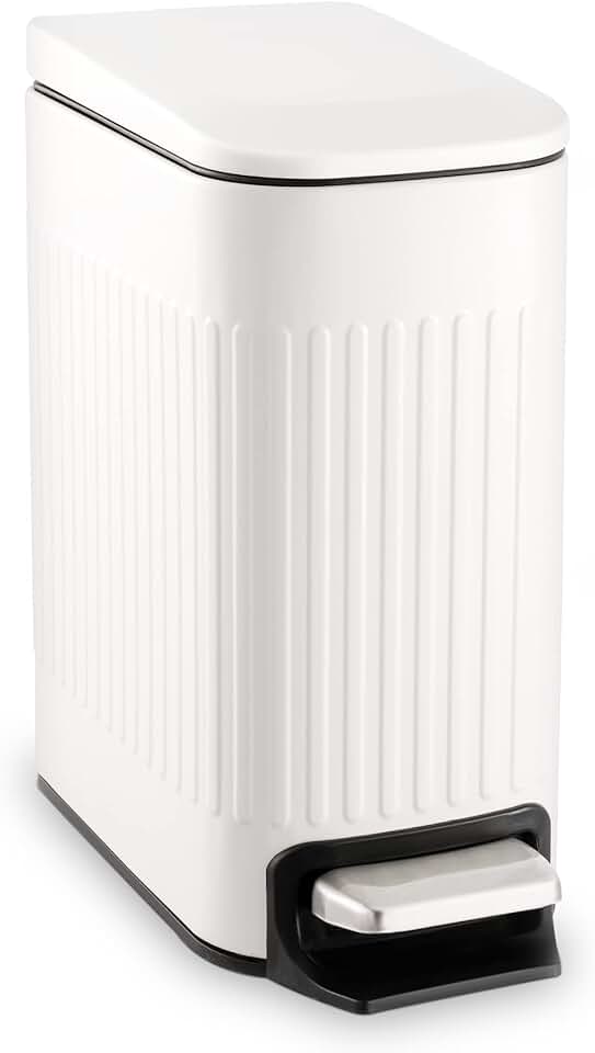 Small 1.6 Gallon Bathroom Trash Can with Lid
