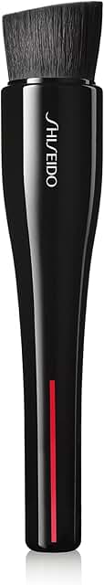 Flat angled foundation brush for precise, streak-free coverage