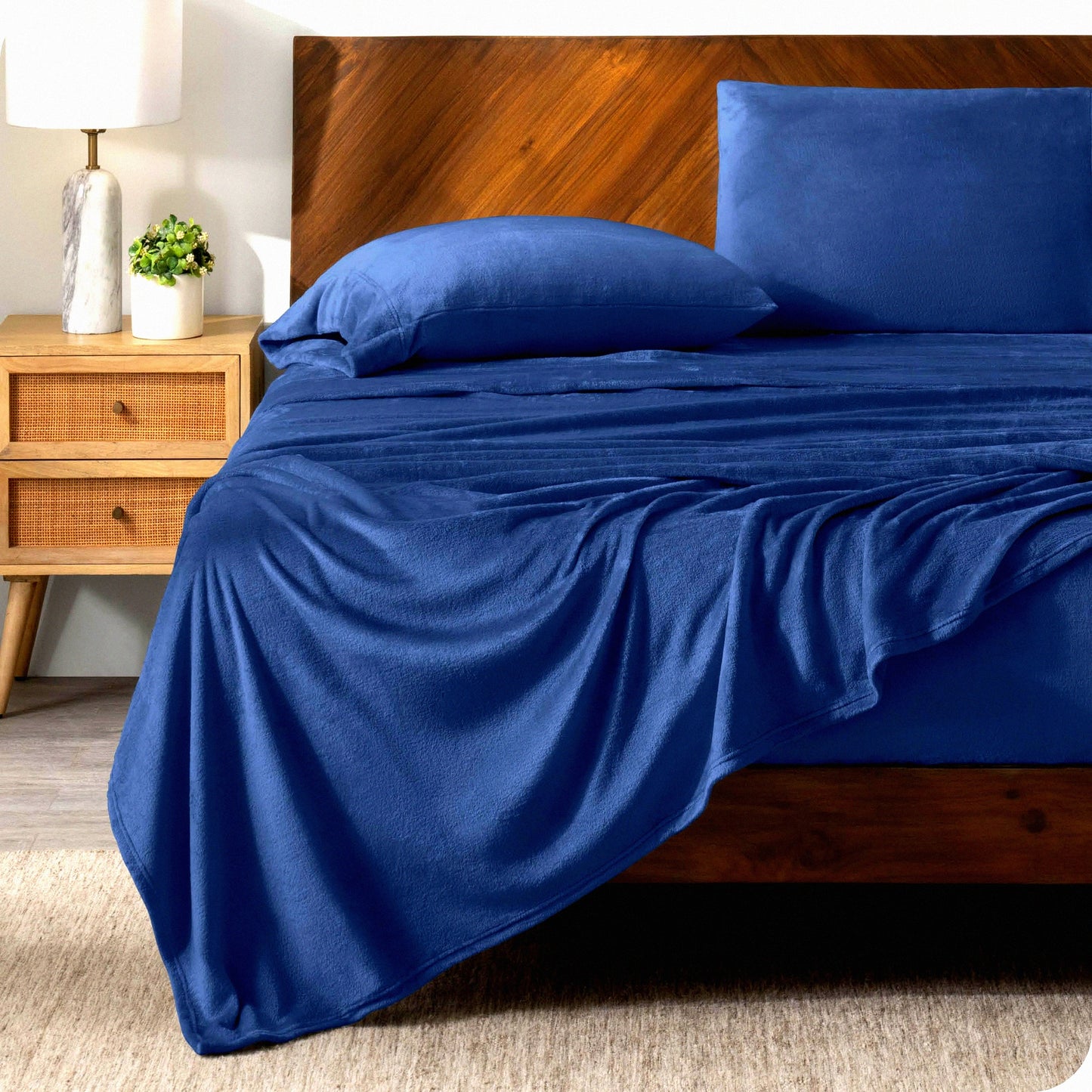 VelvetLux Deep Pocket Fleece Sheet Set - Ultra Soft Microplush Bedding in Dark Blue Queen Size - Deluxe Non-Pilling Velvety Bed Sheets