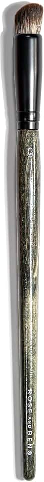 Angled Concealer Brush for Blending and Coverage
