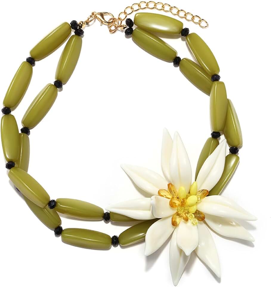 Vintage White Daisy Flower Necklace with Green Beads