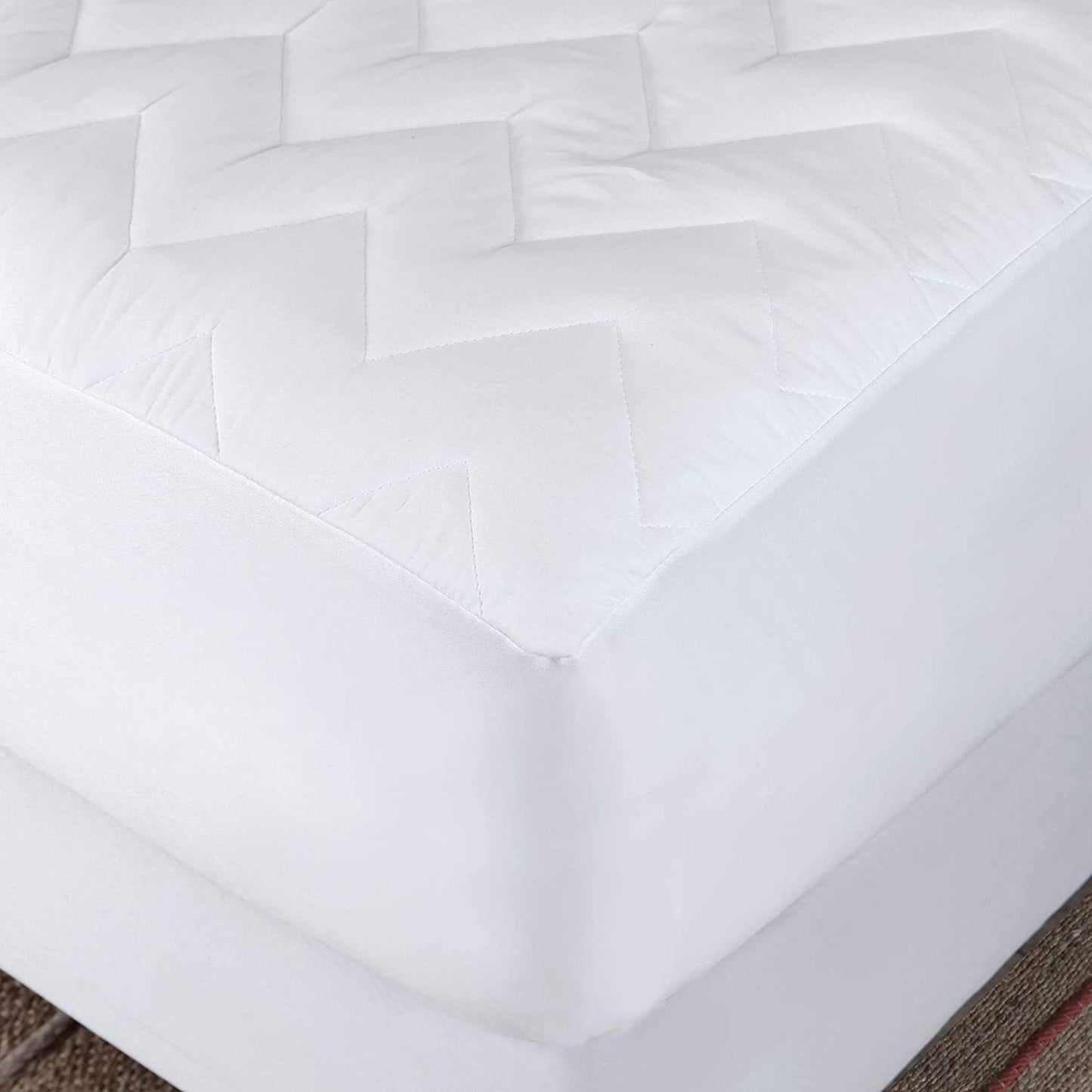 Full Size Mattress Pad Waterproof  Fitted and Quilted Cover, Cotton Shell, Microfiber Bottom  Hypoaller ic and Breathable Full Bed Mattress Protector 54x75x15)