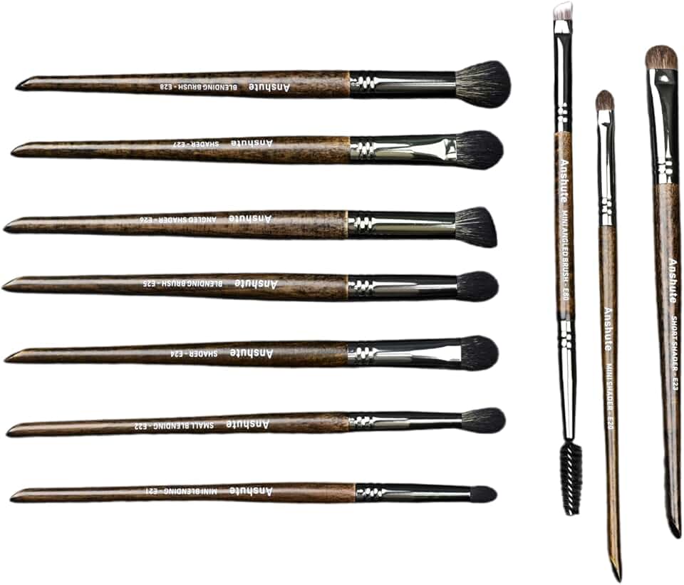 Set of 10 Natural Goat Hair Makeup Brushes with Case