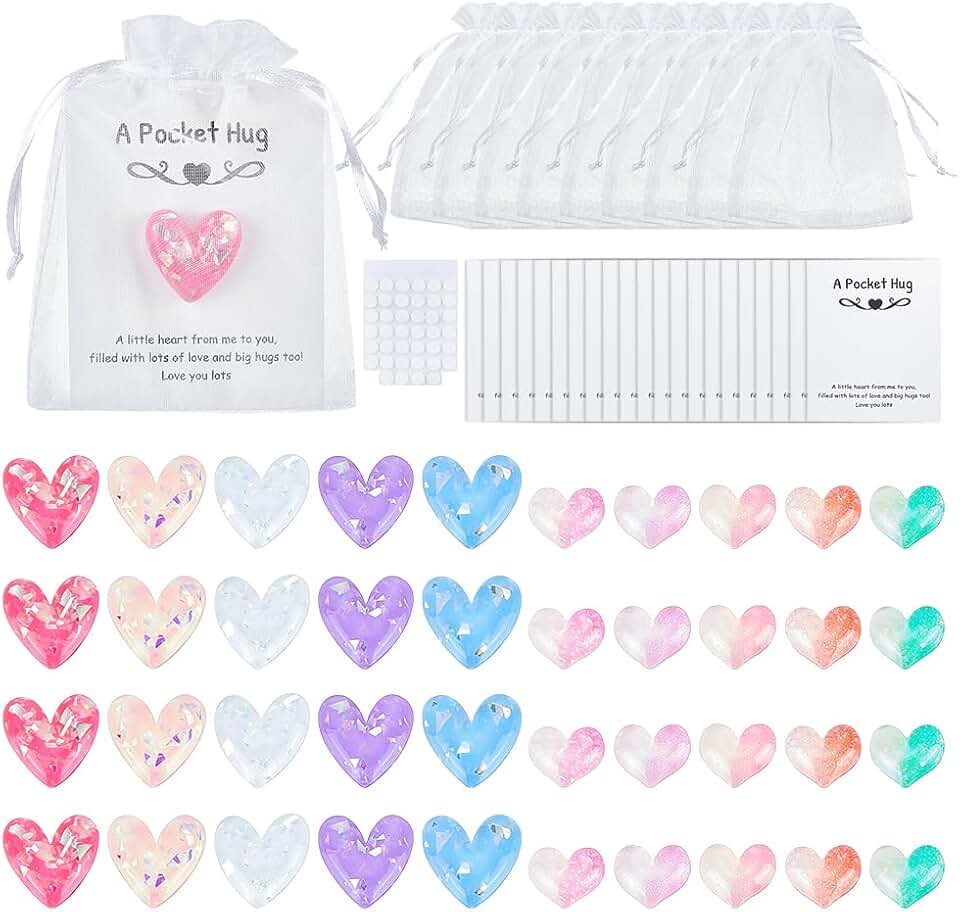 Heart-shaped pocket hug set with greeting card and organza bag