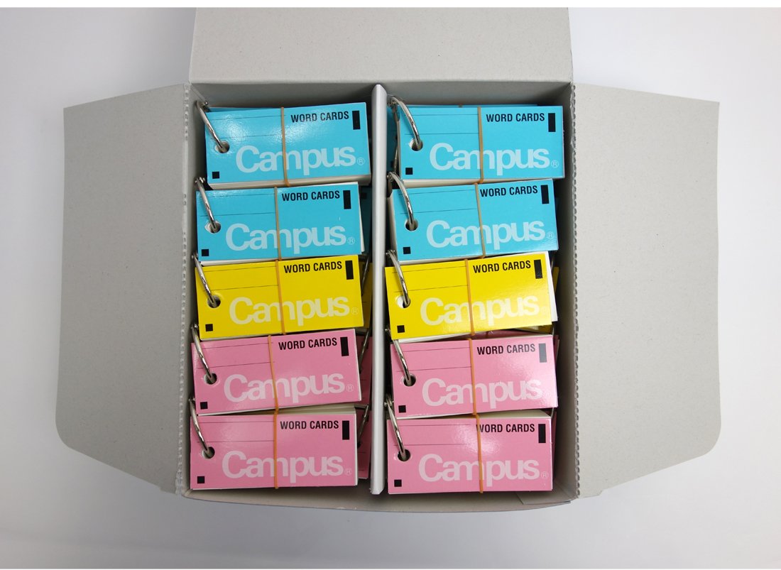Set of 30 colorful mini flash cards with rings