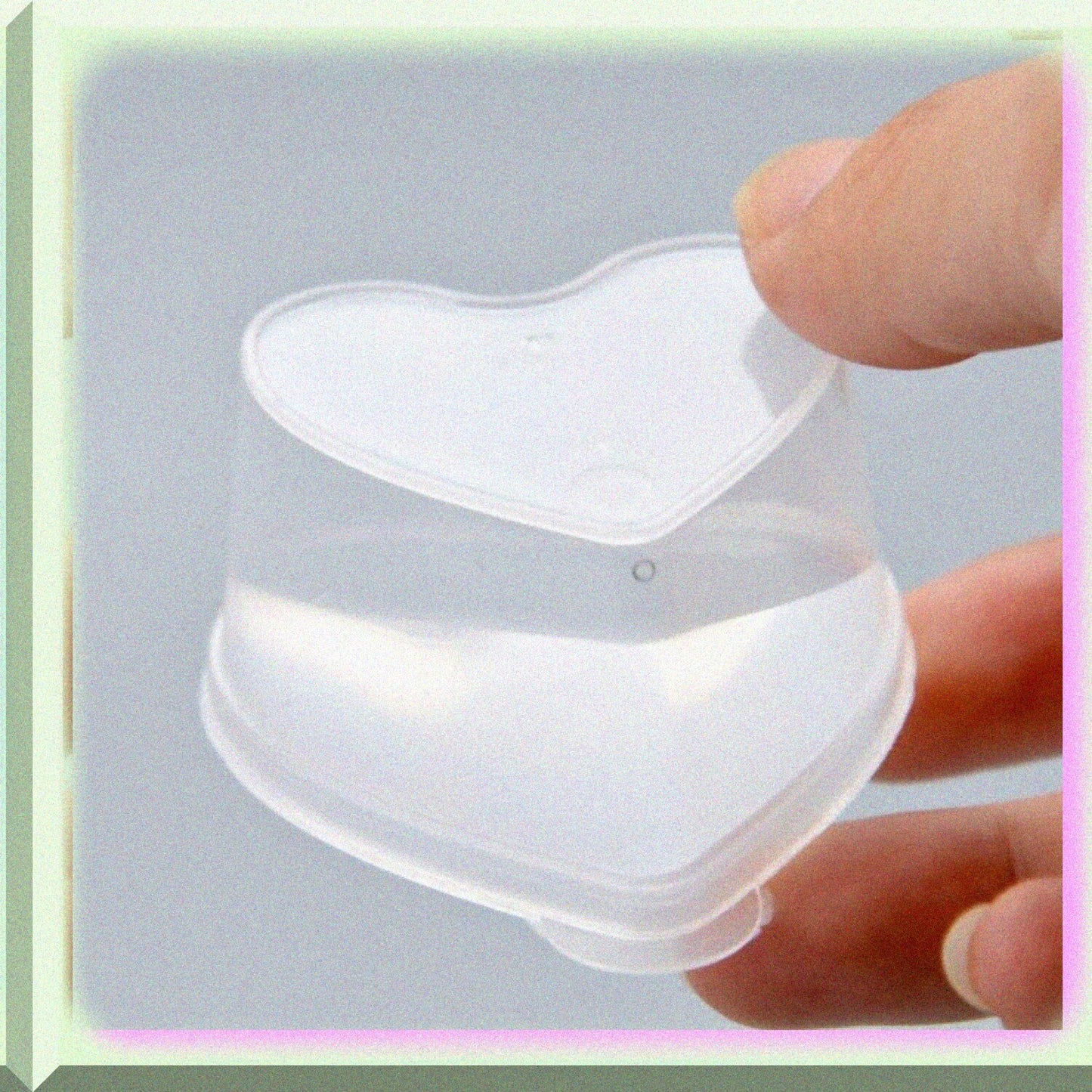 50 Pcs Heart-Shaped Plastic Storage Containers