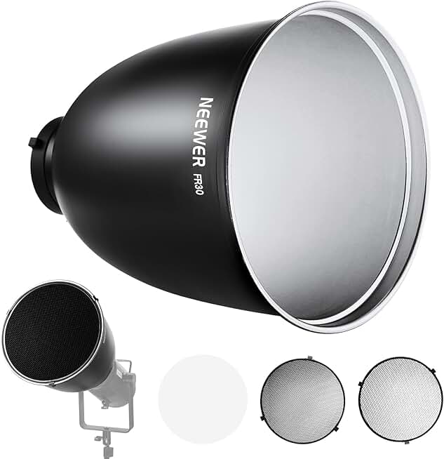Deep Focus Reflector with Honeycomb Grids and Diffuser