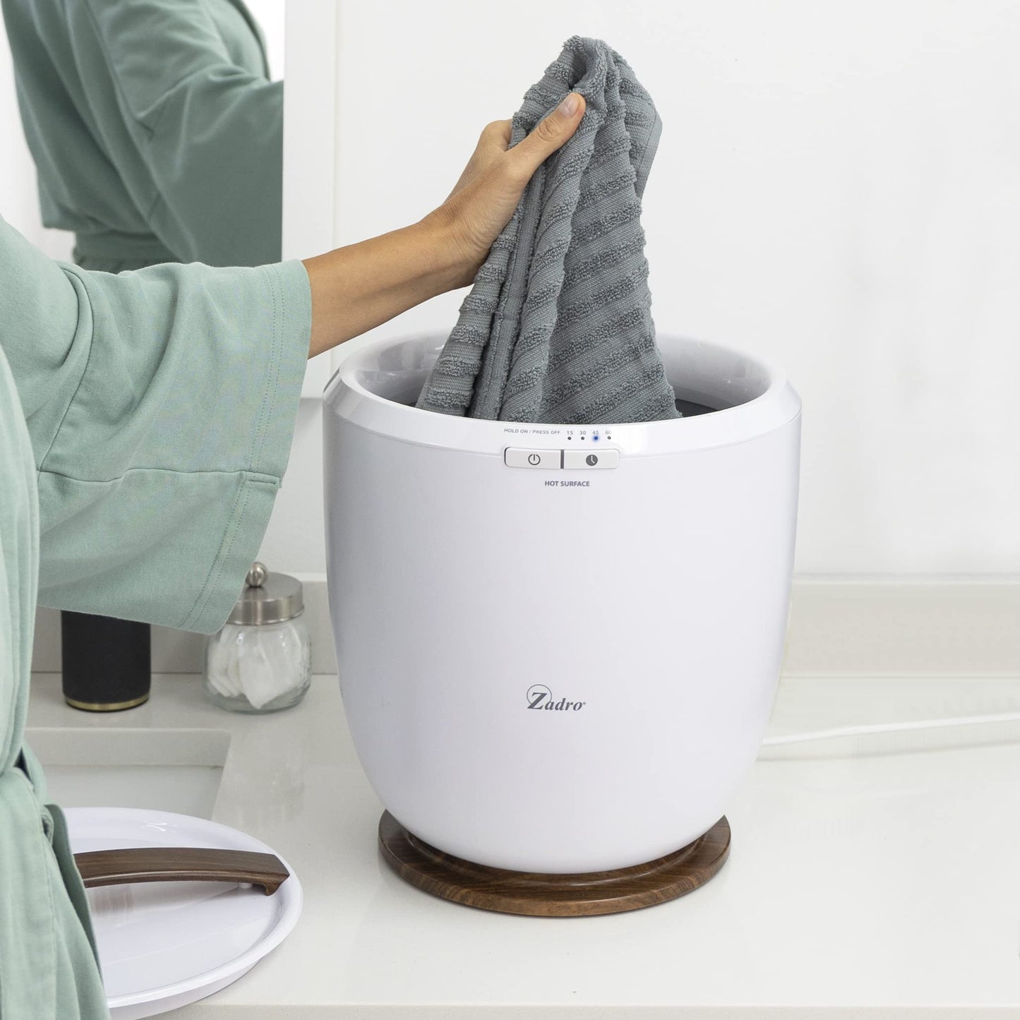 Countertop Bucket Towel Warmer Auto Shut Off 4 Timer Setting, Warm 40x70in Oversized Towel Bathrobe Blanket PJs White/Oak Countertop)