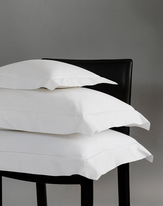 Grande Hotel by  Queen Fitted Sheet 60x80x17 White/White)