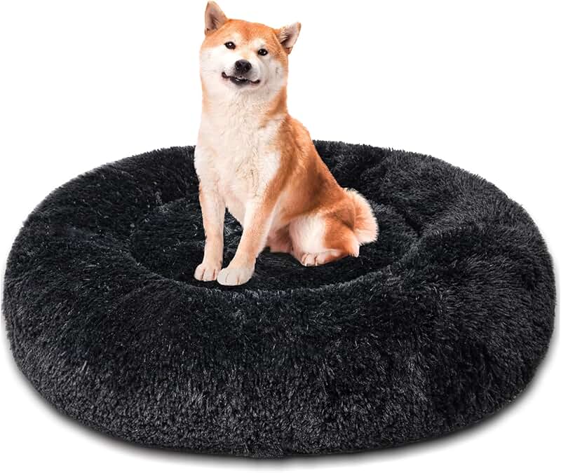Soft, cozy dog and cat bed for all seasons
