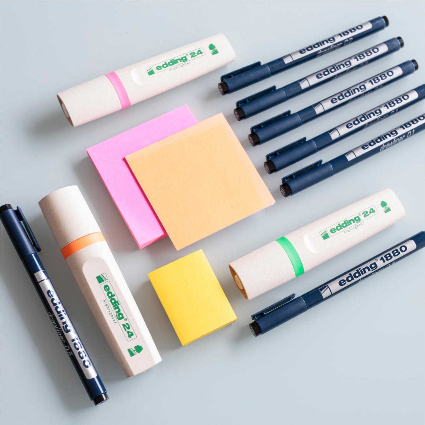 Set of 4 black fineliner pens, 0.25-0.7 mm