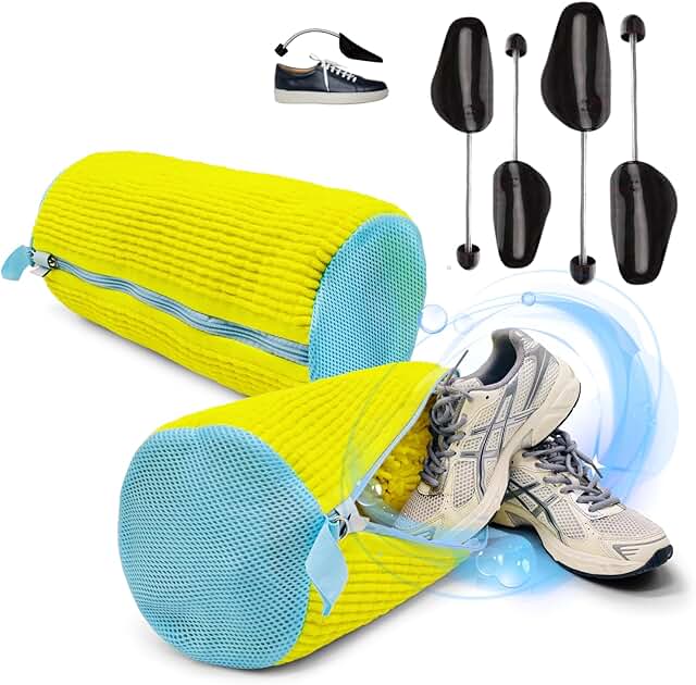 Set of two large shoe wash bags with four shoe trees