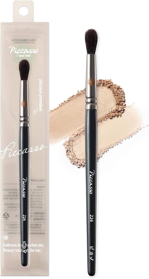 224 Eyeshadow Brush for Blending and Contouring