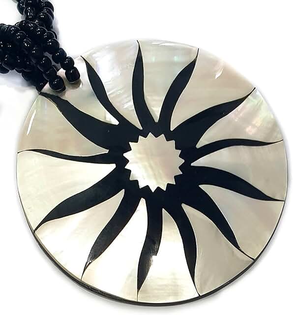 Natural Flower Mother of Pearl Shell Pendant Necklace