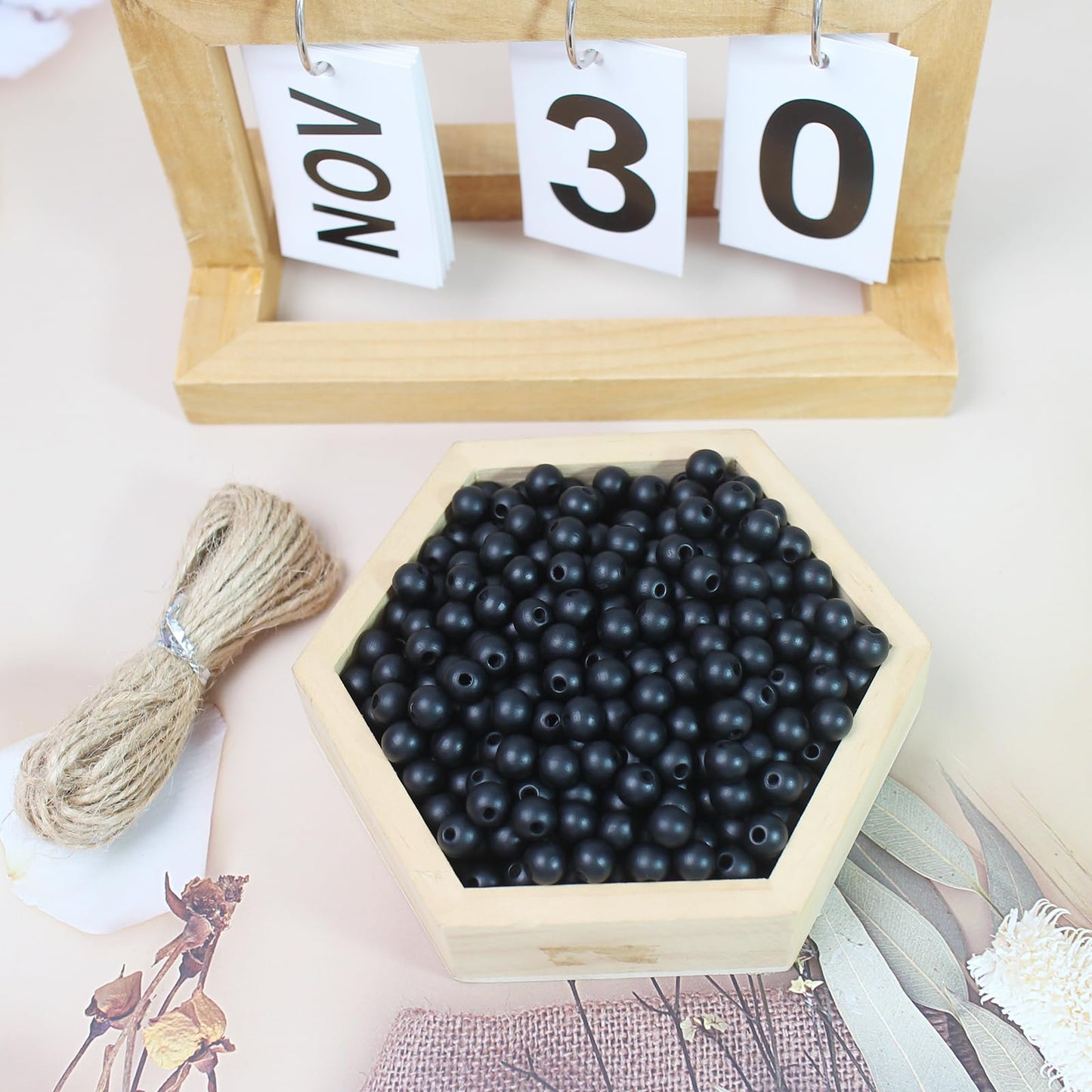 Black Wooden Beads for Jewelry and Home Decor, 700pcs
