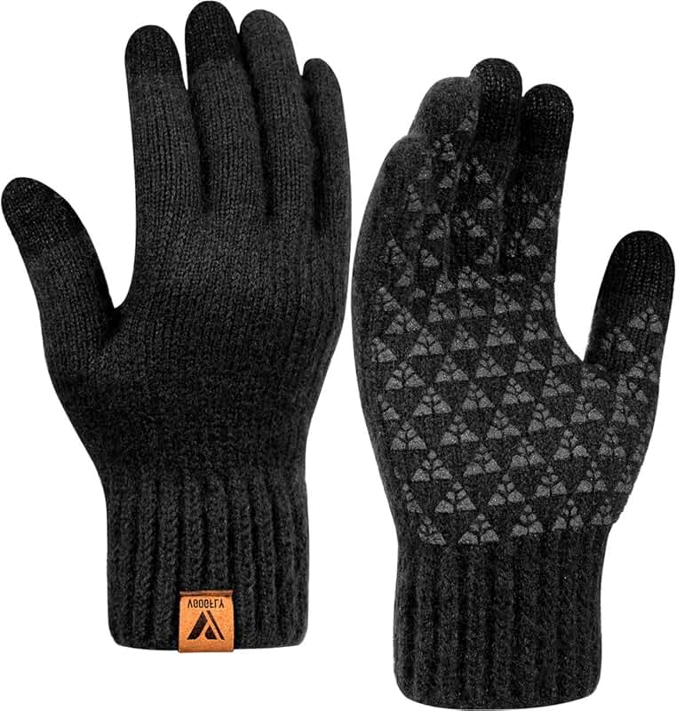 Warm full-finger winter knit gloves with touch screen and anti-slip grip