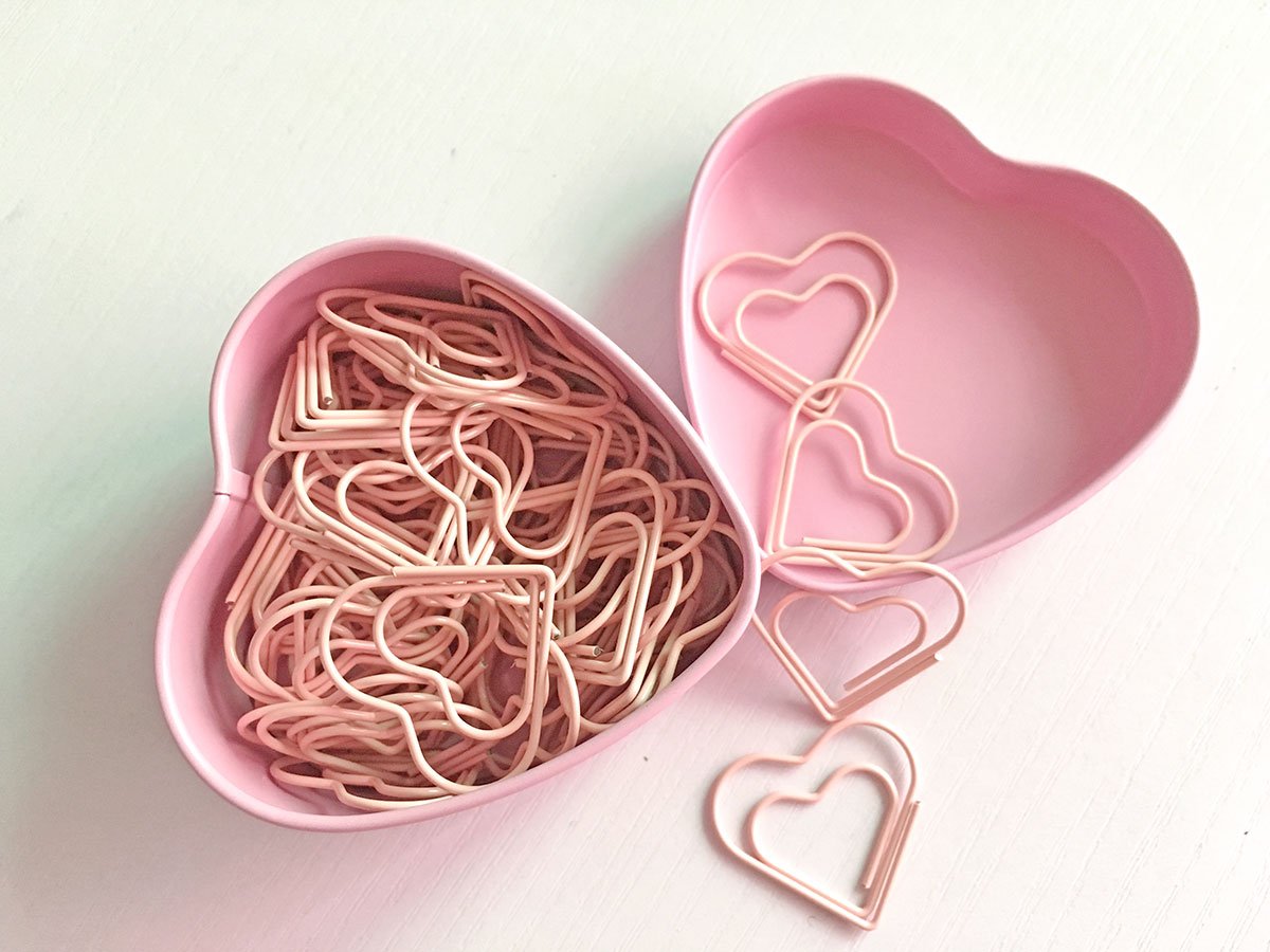 52 Heart-Shaped Nonskid Decorative Paper Clips