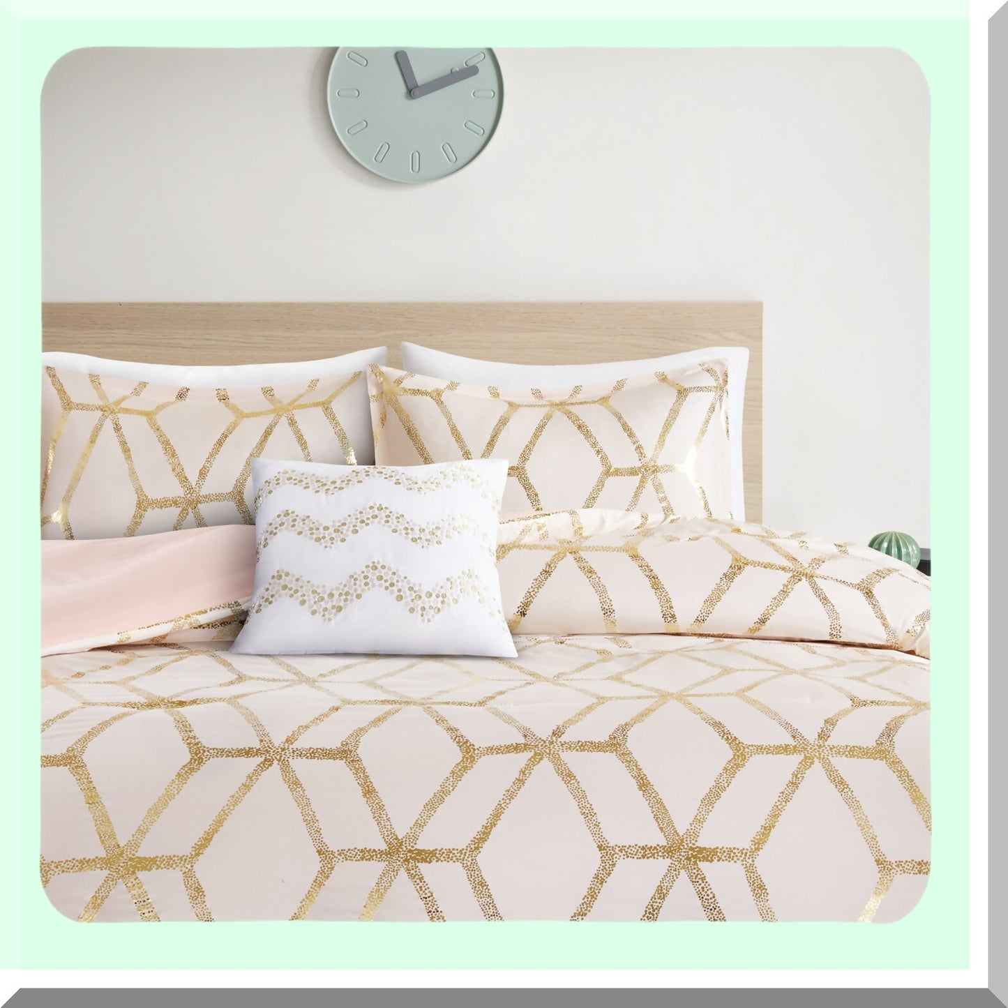 Glam Geometric Comforter Set - Ultra Soft Lightweight Bedding with Metallic Print, Matching Sham & Decorative Pillow for Full/Queen Size Bed, Modern Blush/Gold Theme