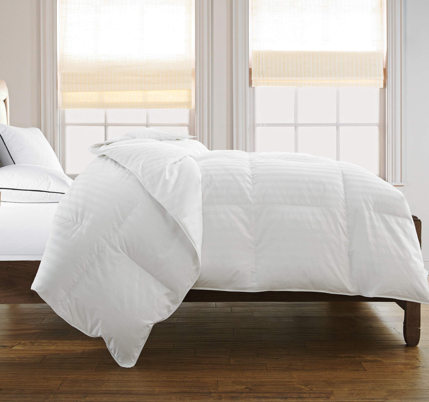 , Inc. 500 Thread Count 2c Stripe Down Fiber King in White Color DOWN/DOWN DOWN/DOWN BLEND CO FORTER,