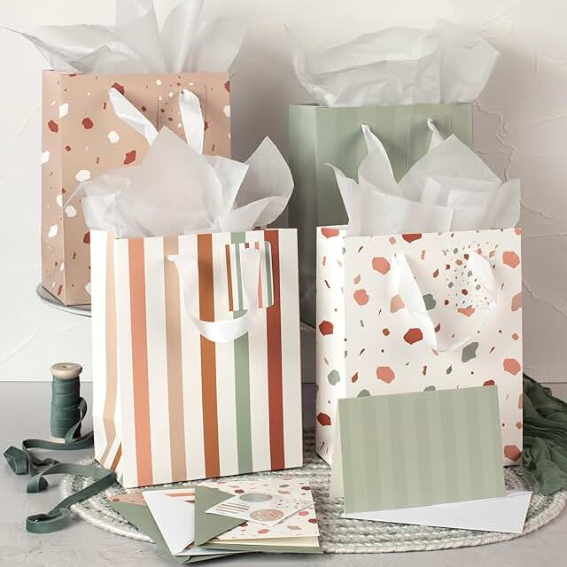Set of 4 Medium Gift Bags with Handles and Accessories