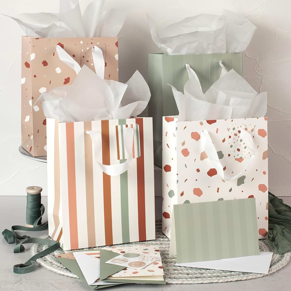 Set of 4 Medium Gift Bags with Handles and Accessories