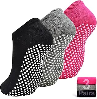 Non-slip yoga and Pilates grip socks, 3 pairs